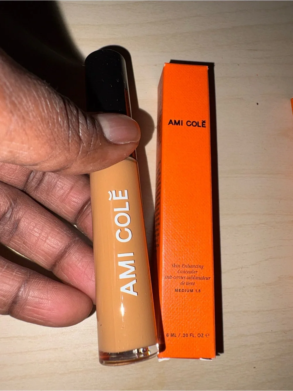 AMI COLÉ Rich 2 Warm Brown Skin-Enhancing Concealer